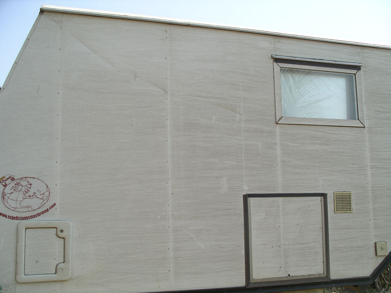 la averia del uni a causa de una rama